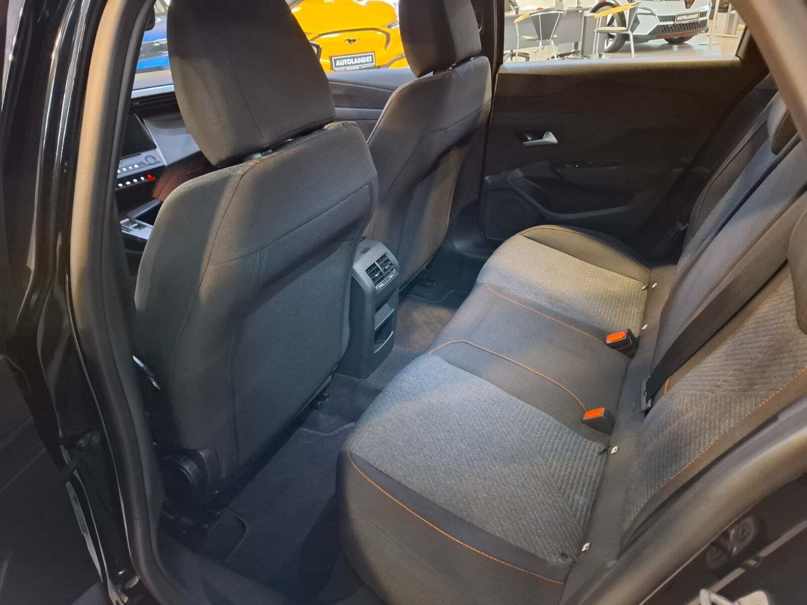 Sort Peugeot E-308 fra 2024