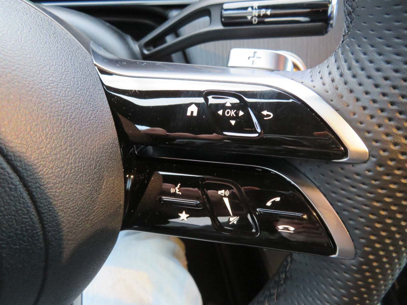 Sølv Mercedes EQE350+ SUV fra 2023