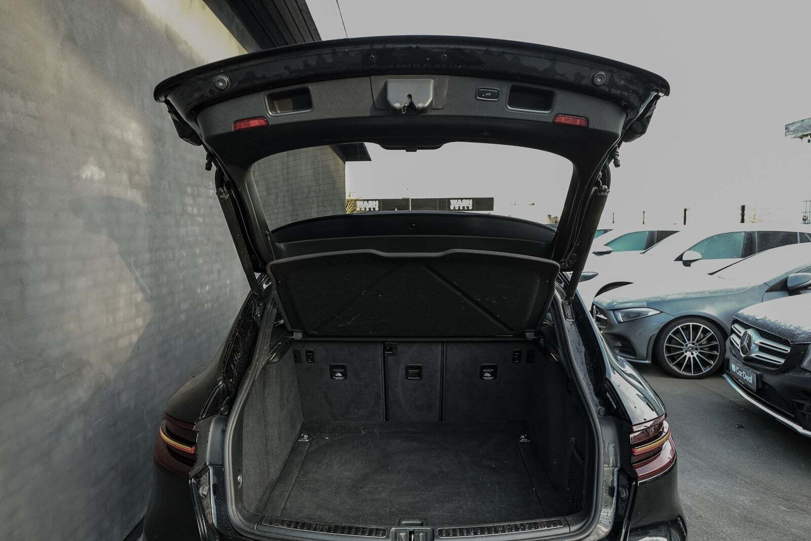 Sort Porsche Macan GTS fra 2016