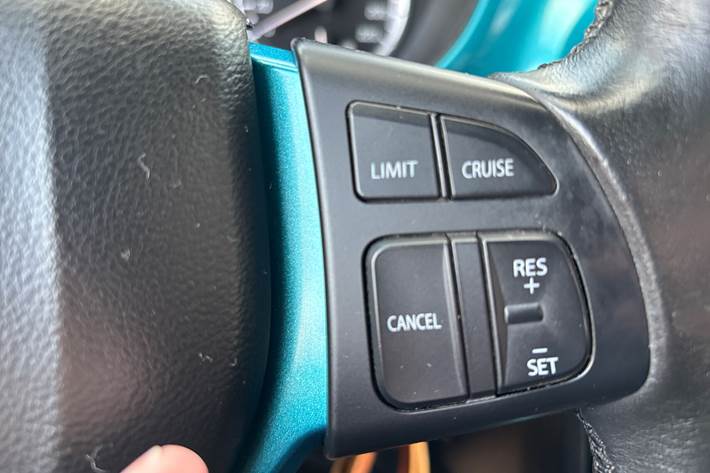 Grøn Suzuki Vitara fra 2015