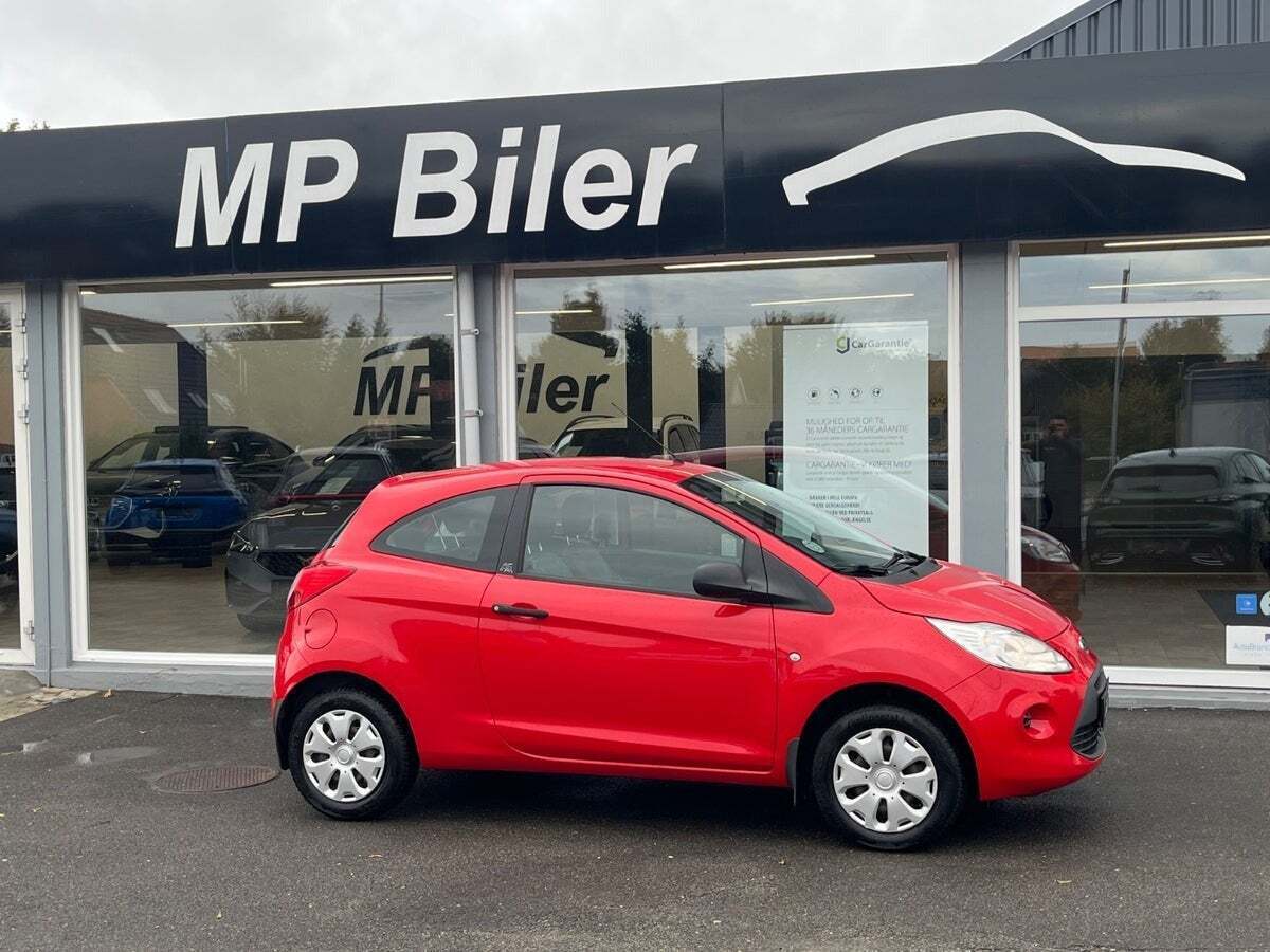 Rød Ford Ka fra 2013