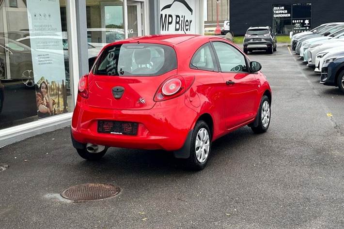 Rød Ford Ka fra 2013