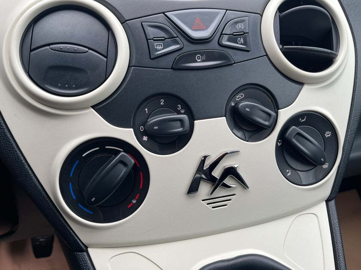 Rød Ford Ka fra 2013