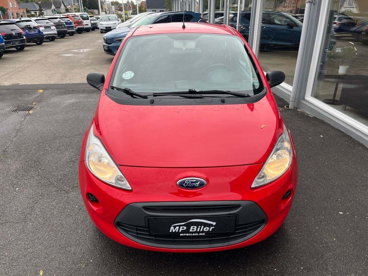 Rød Ford Ka fra 2013