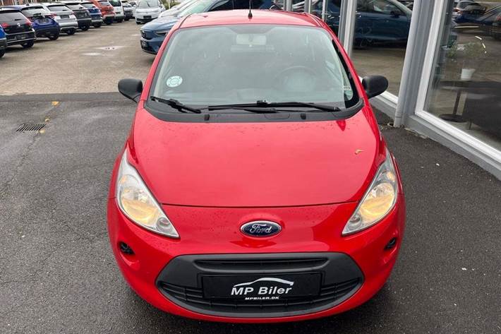Rød Ford Ka fra 2013