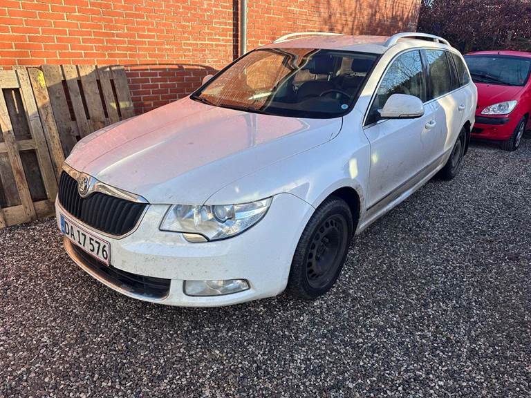 Skoda Superb 2,0 TDi 170 Ambition Combi DSG