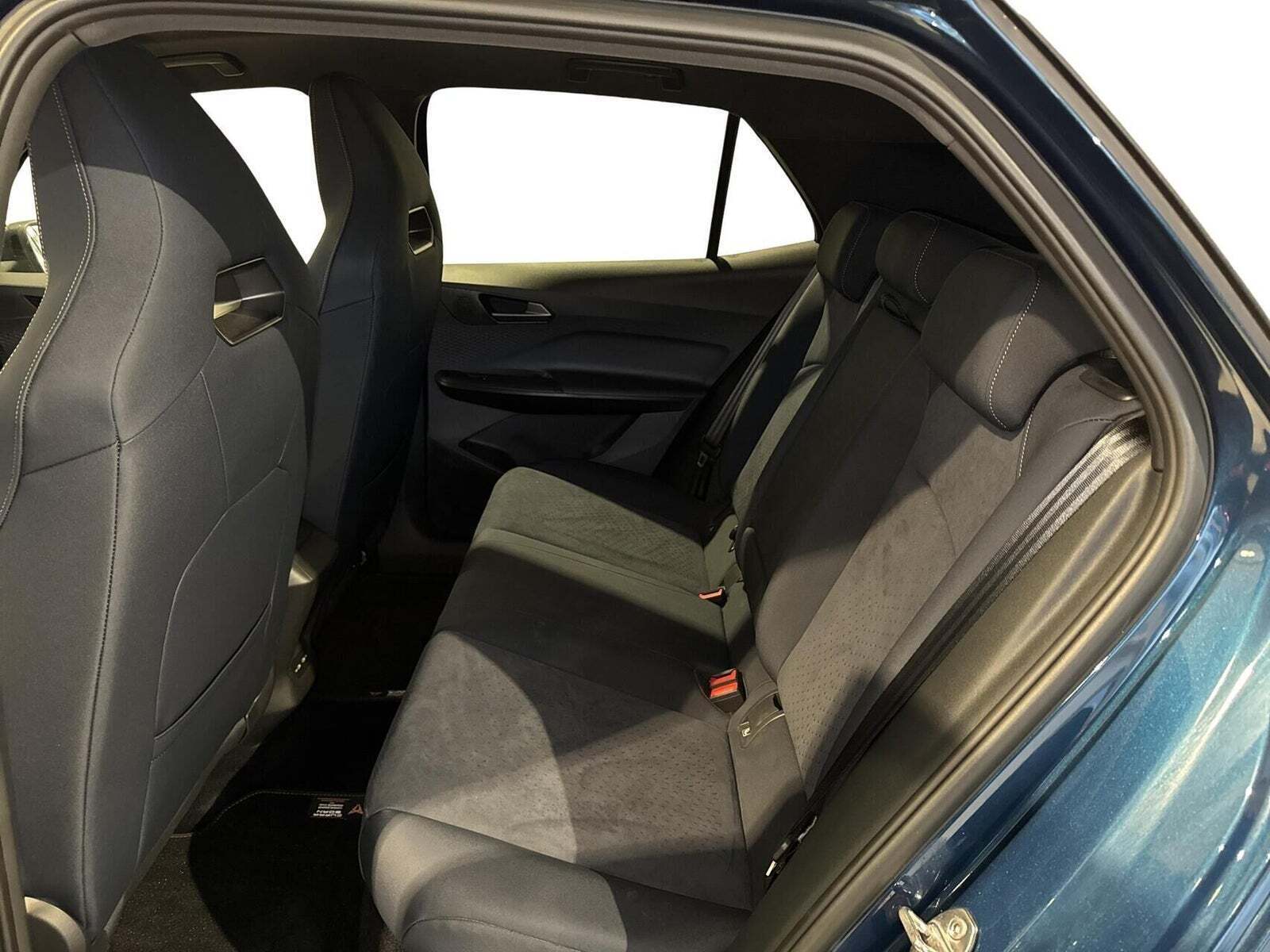 Cupra Born 59 e-Boost