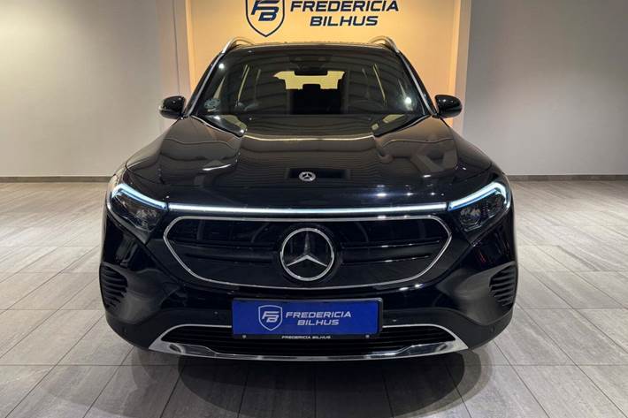 Sort Mercedes EQB250+ fra 2023