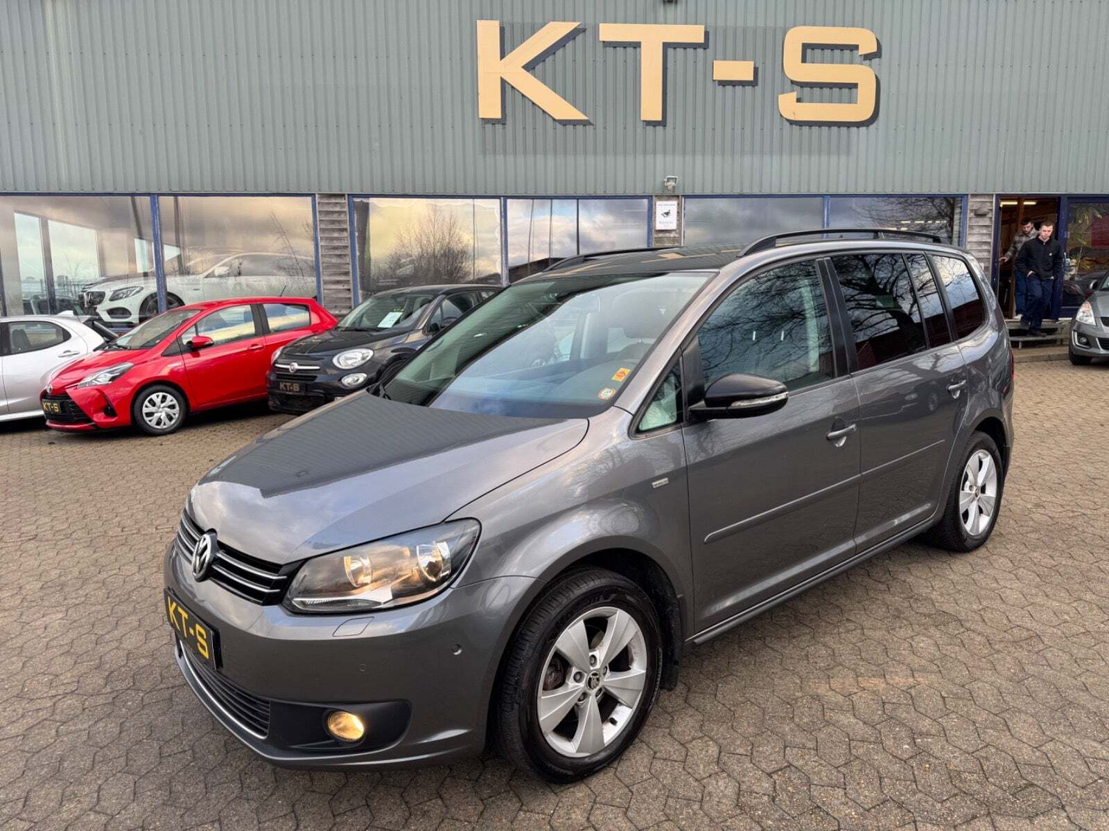VW Touran 1,6 TDi 105 Match BMT 7prs