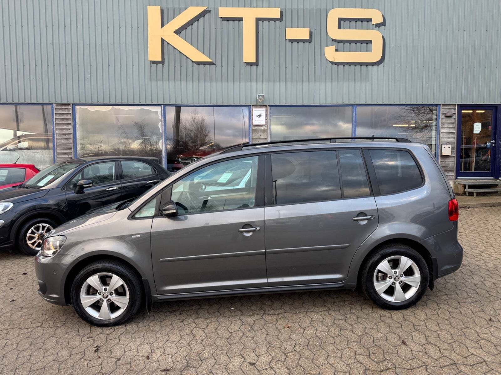 VW Touran 1,6 TDi 105 Match BMT 7prs