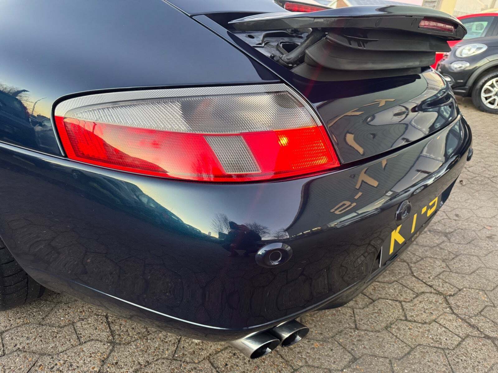 Porsche 911 Carrera