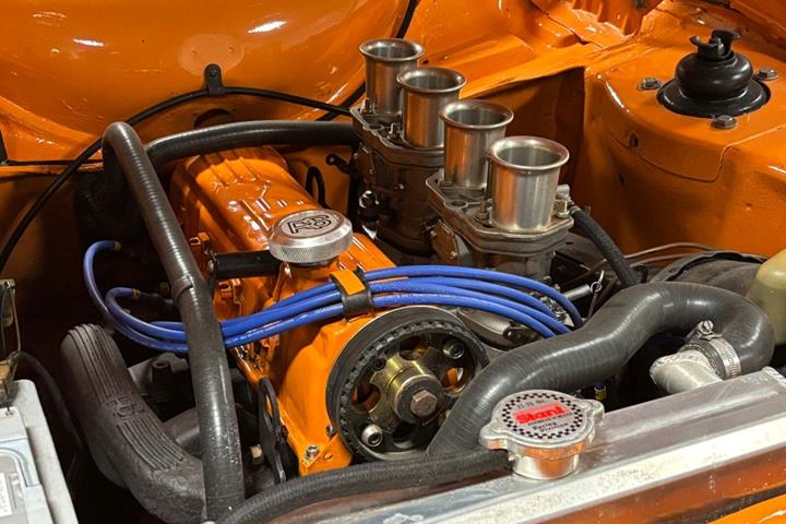 Orange Ford Escort fra 1976 set udefra