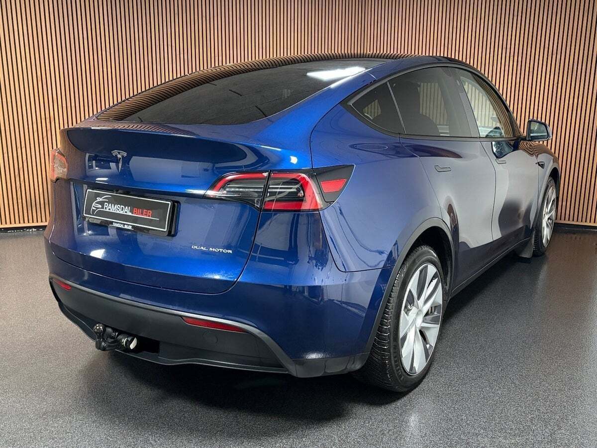 Tesla Model Y Long Range AWD