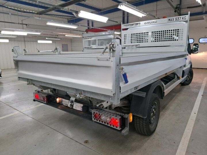 Ford E-Transit 350 L3 Chassis 68 Trend H1 RWD