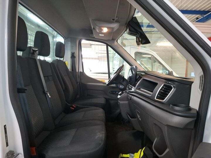 Ford E-Transit 350 L3 Chassis 68 Trend H1 RWD