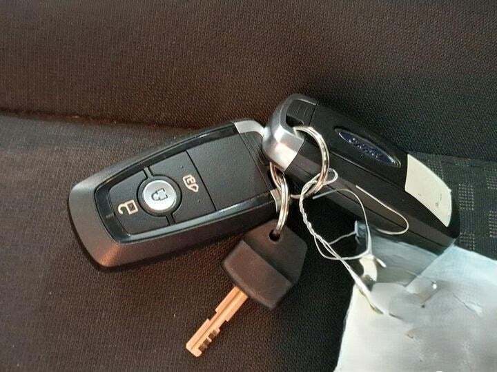 Hvid Ford E-Transit 350 L3 Chassis fra 2023