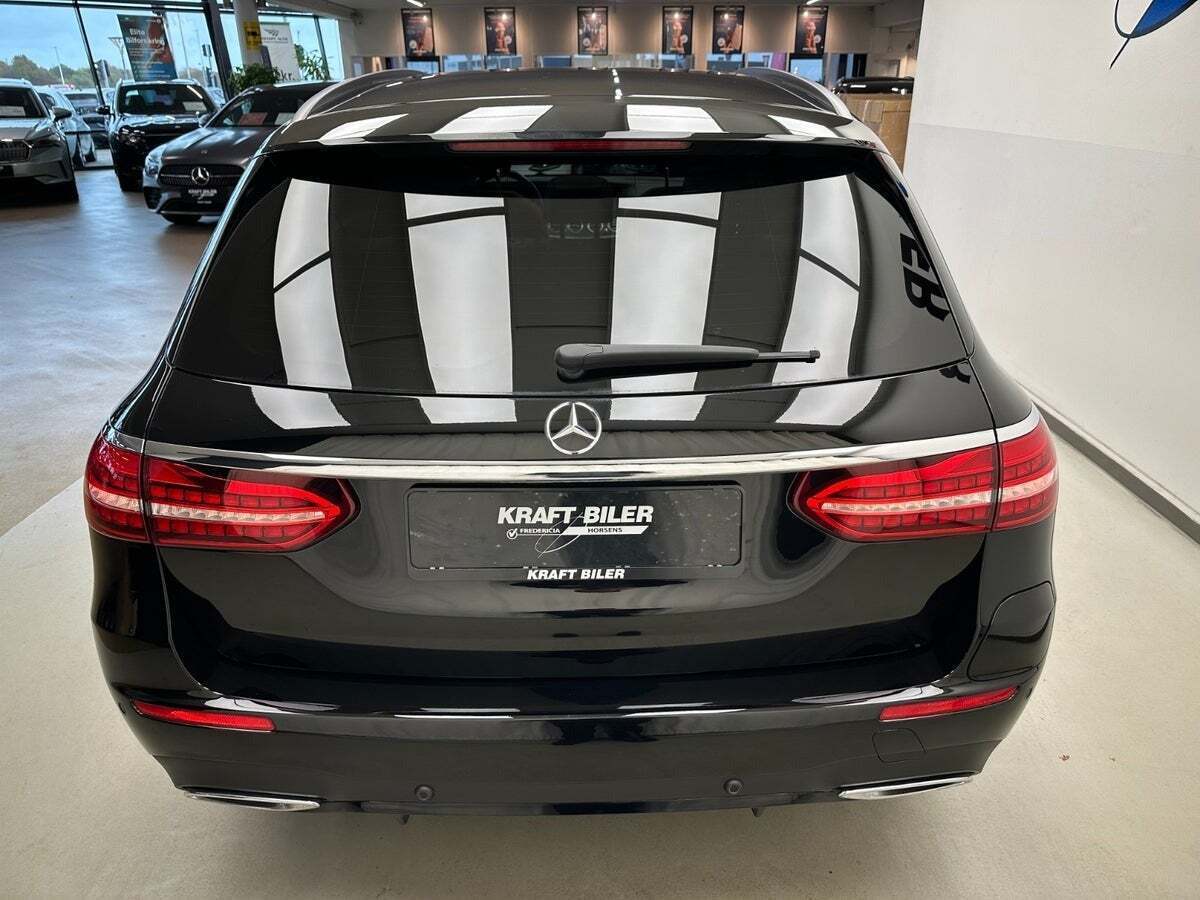 Mercedes E300 de 2,0 AMG Line stc. aut.