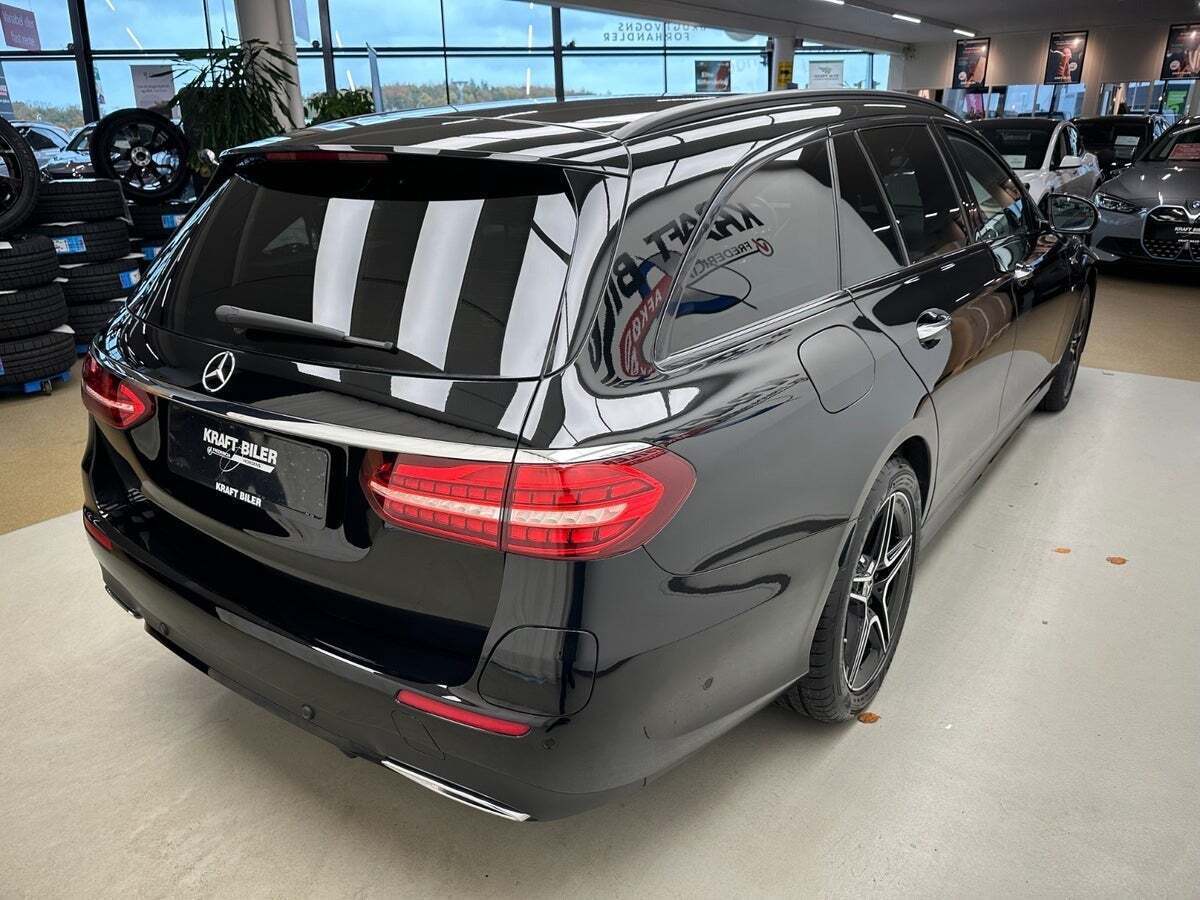 Mercedes E300 de 2,0 AMG Line stc. aut.