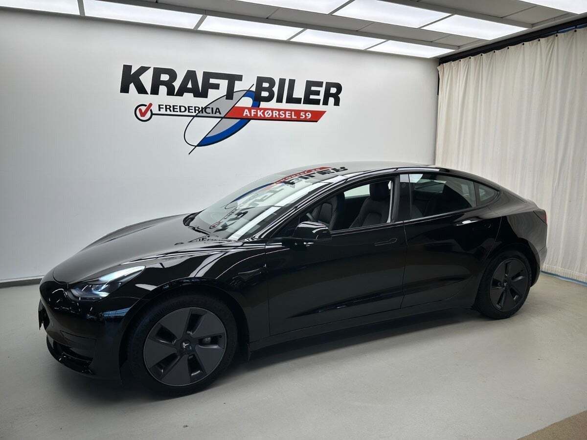 Tesla Model 3 Standard Range+ RWD