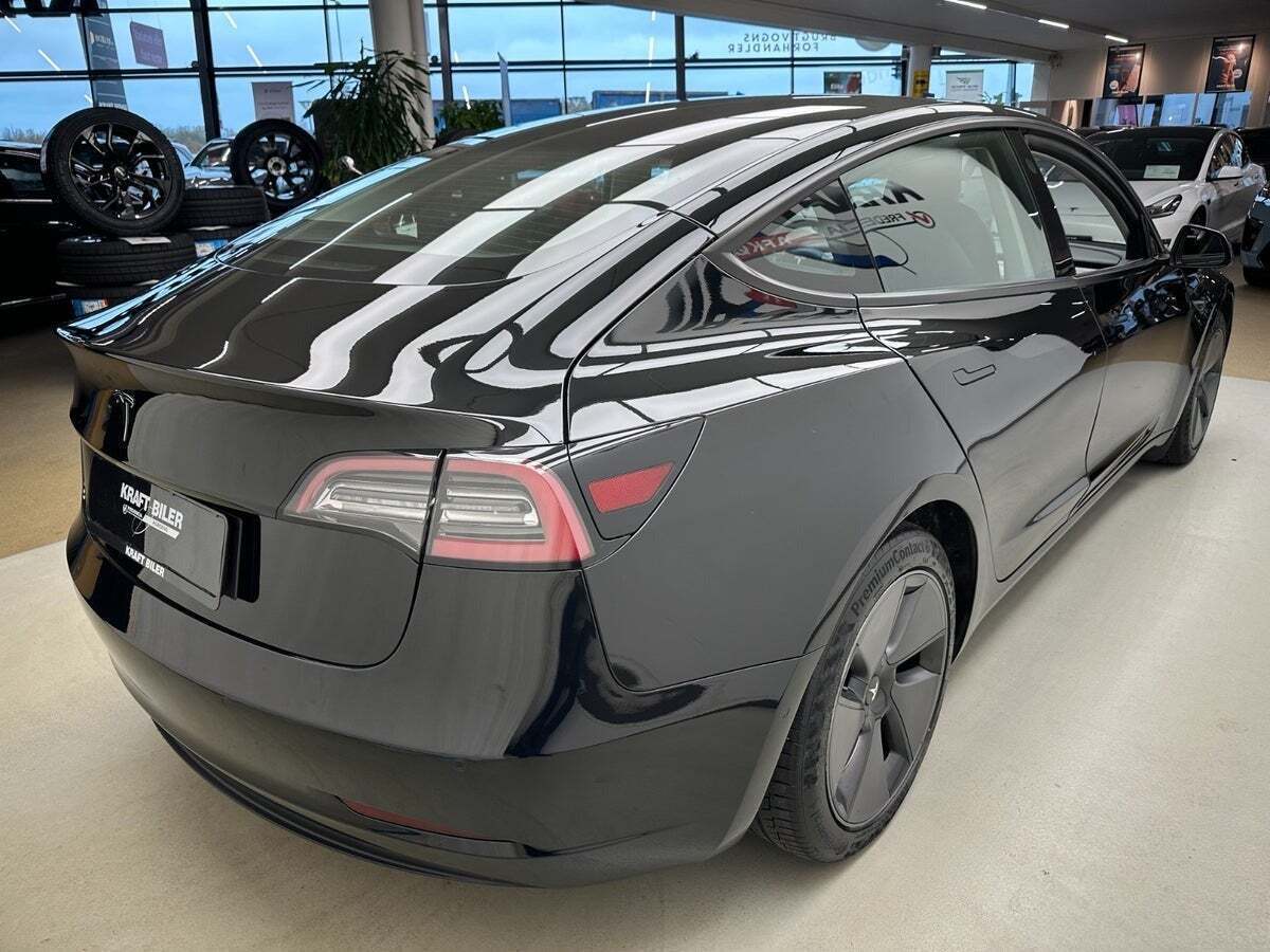 Tesla Model 3 Standard Range+ RWD