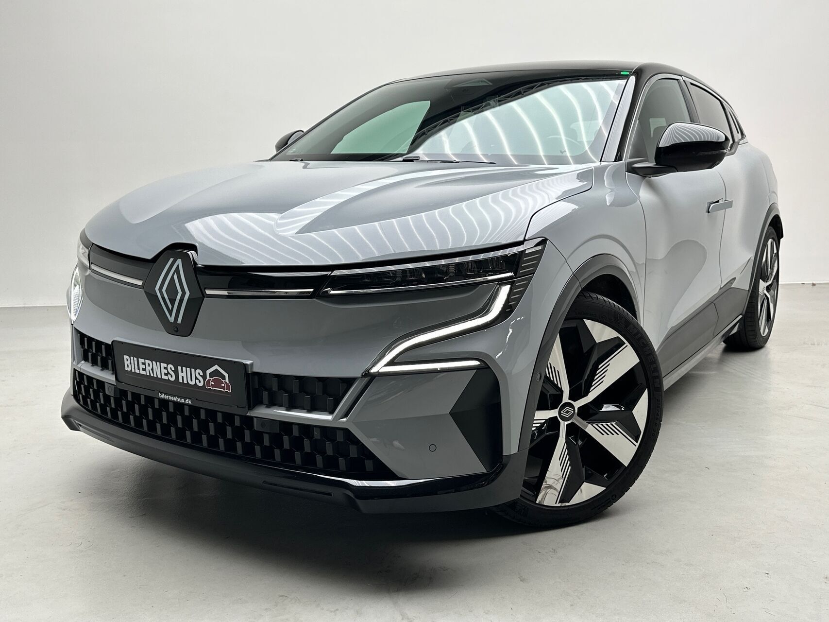 Grå Renault Mégane fra 2022