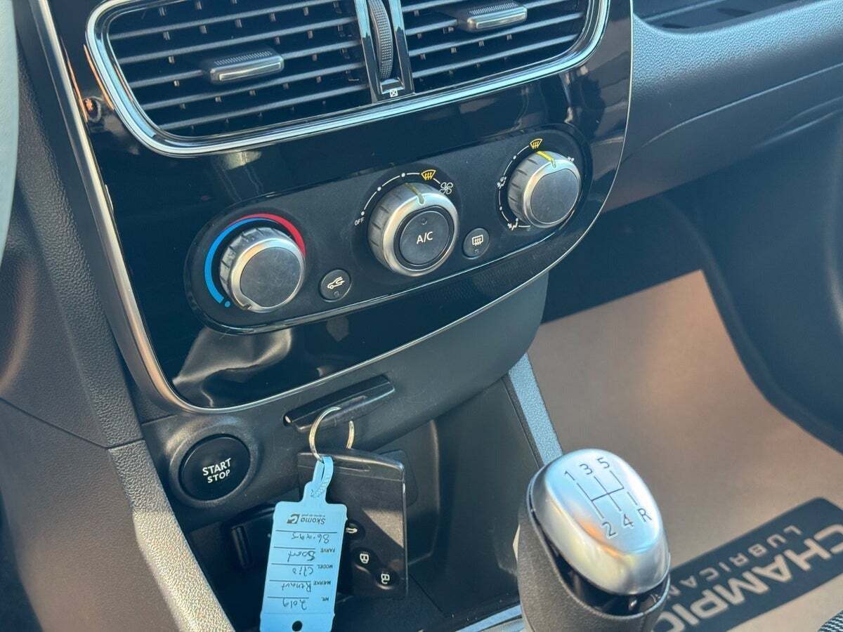 Sort Renault Clio IV fra 2019