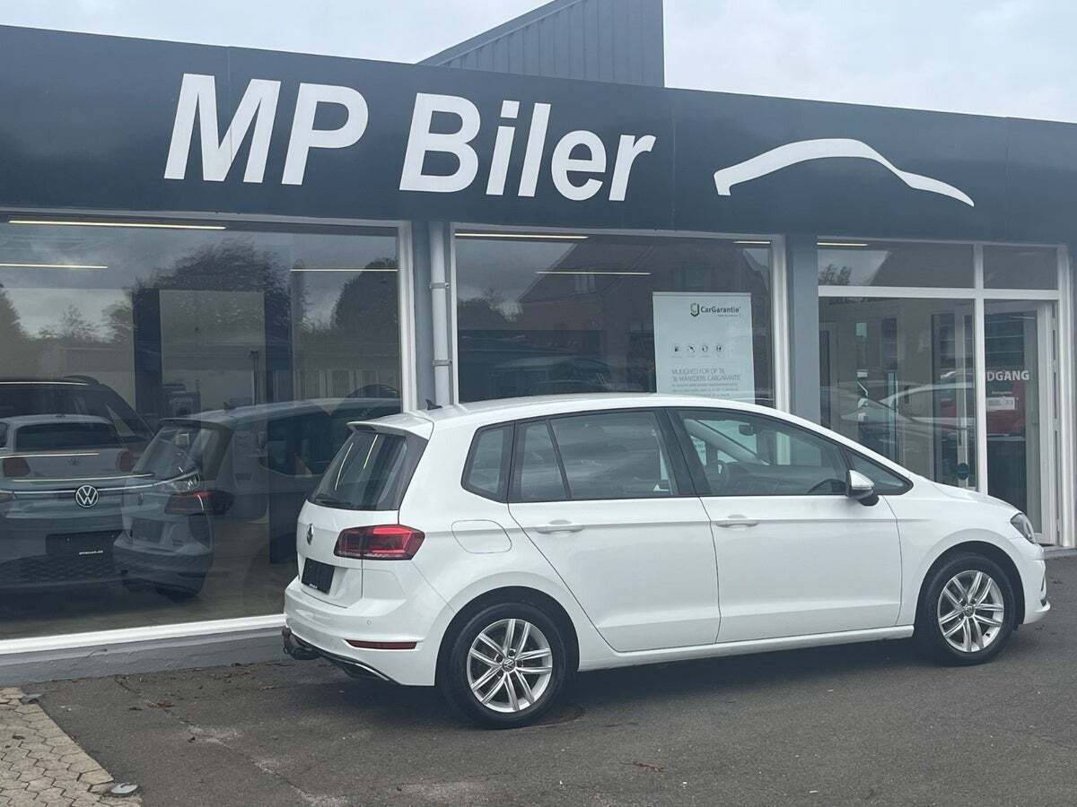 Hvid VW Golf Sportsvan fra 2019