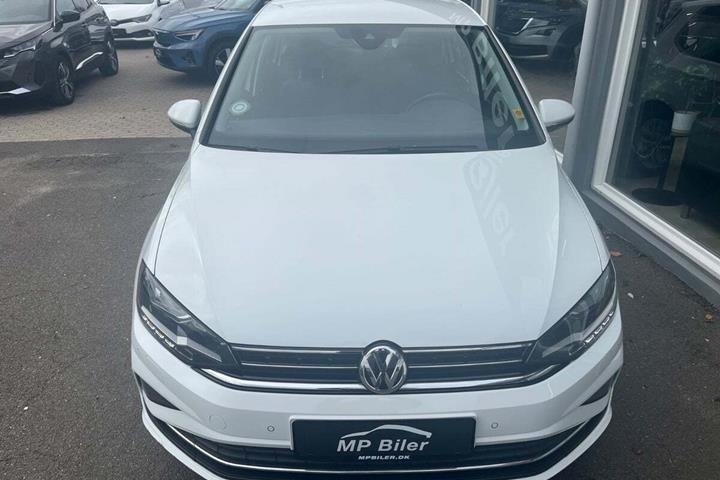 Hvid VW Golf Sportsvan fra 2019