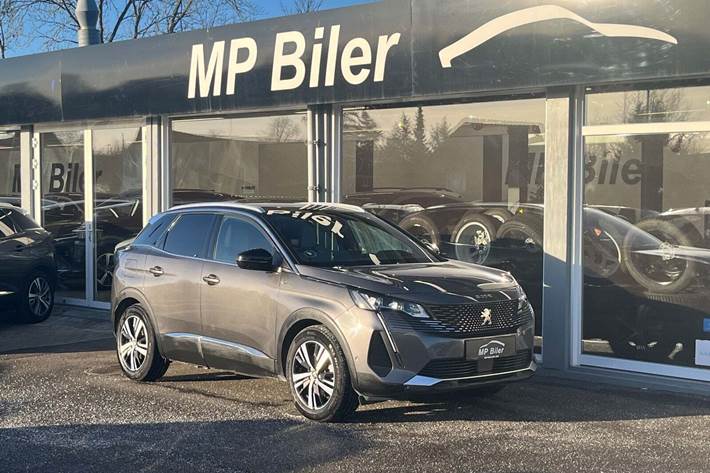 Grøn Peugeot 3008 fra 2021
