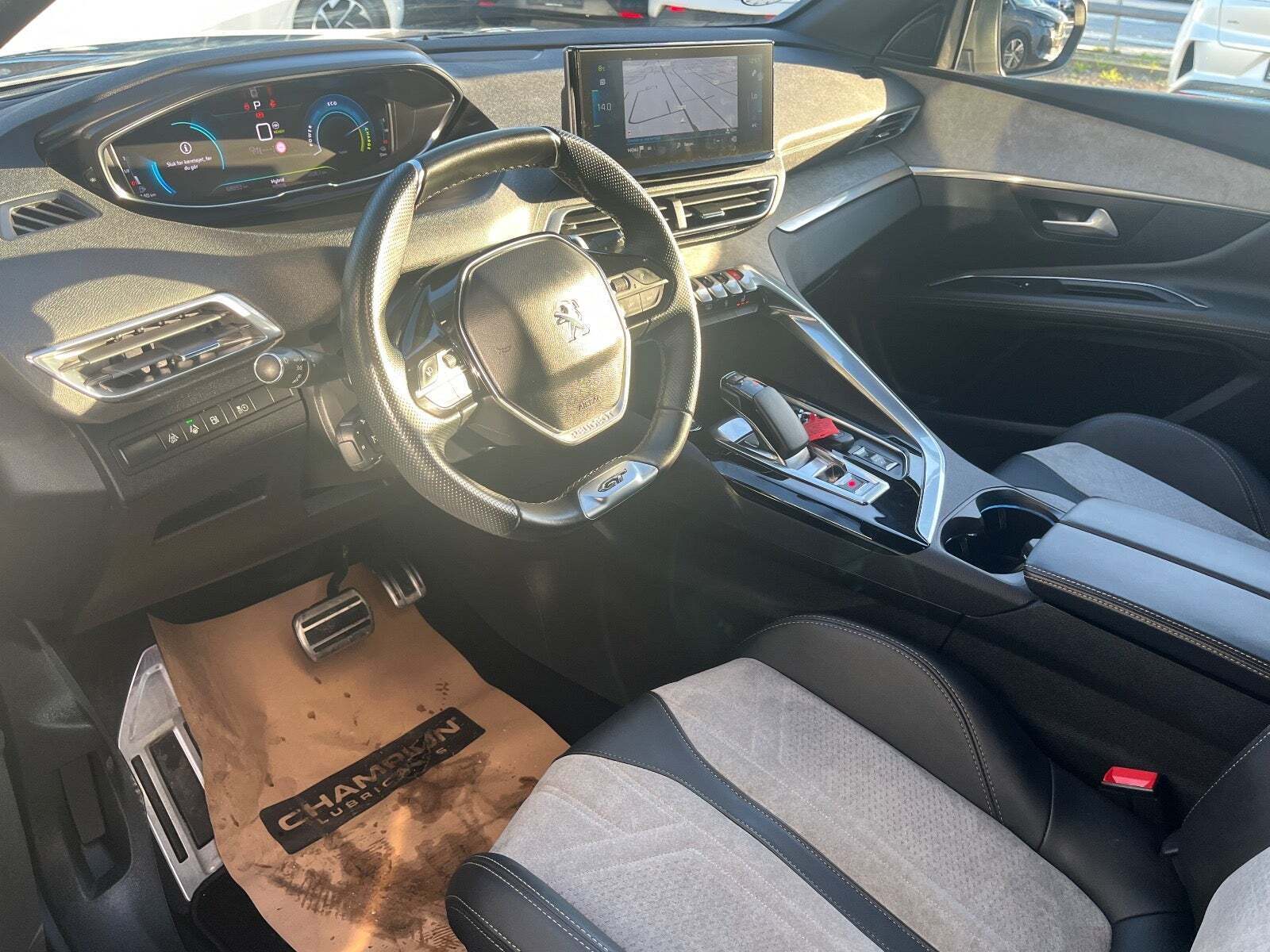 Peugeot 3008 1,6 Hybrid First GT EAT8