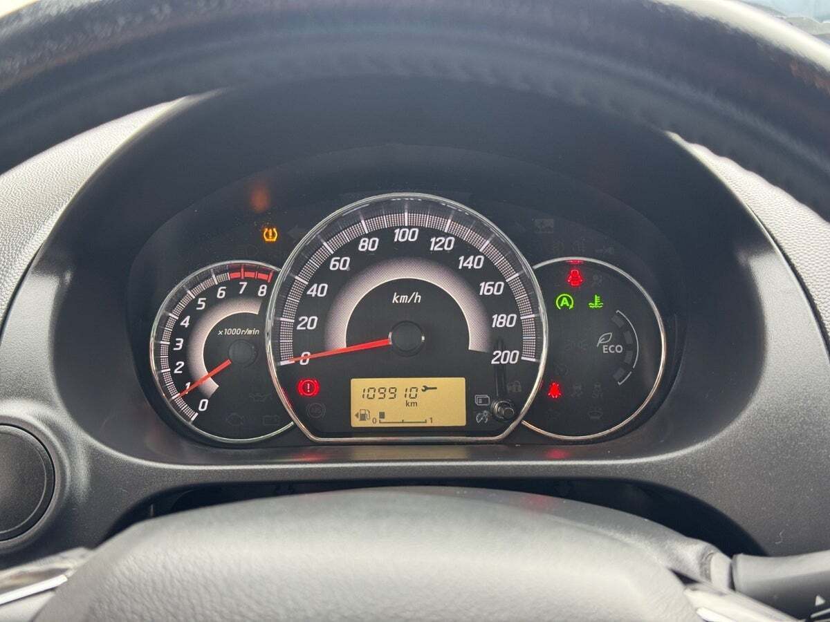 Sort Mitsubishi Space Star fra 2016