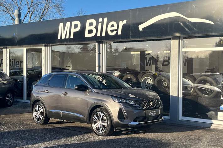 Grå Peugeot 3008 fra 2021