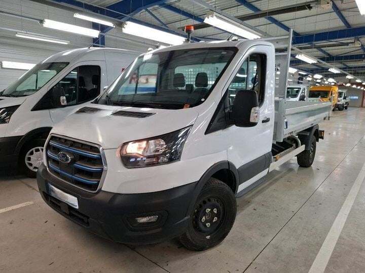 Ford E-Transit 350 L3 Chassis 68 Trend H1 RWD