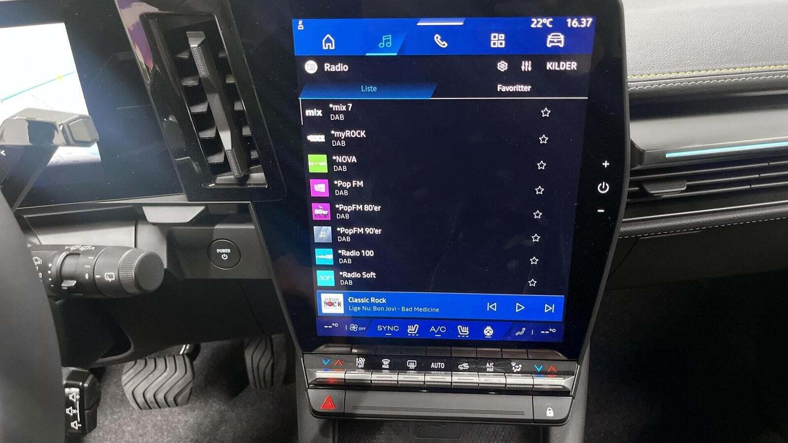 Hvid Renault Scenic E-Tech fra 2025