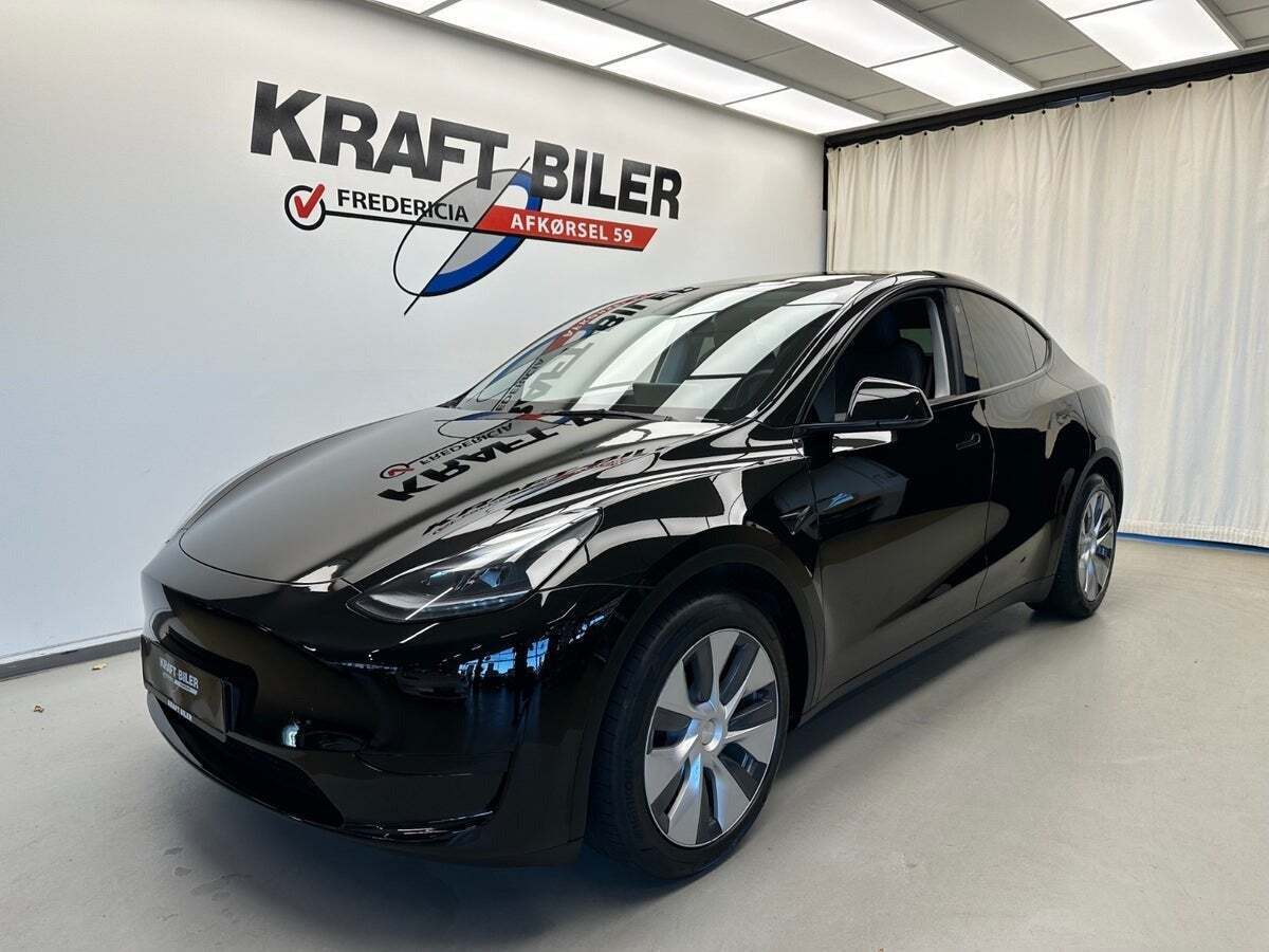 Tesla Model Y RWD