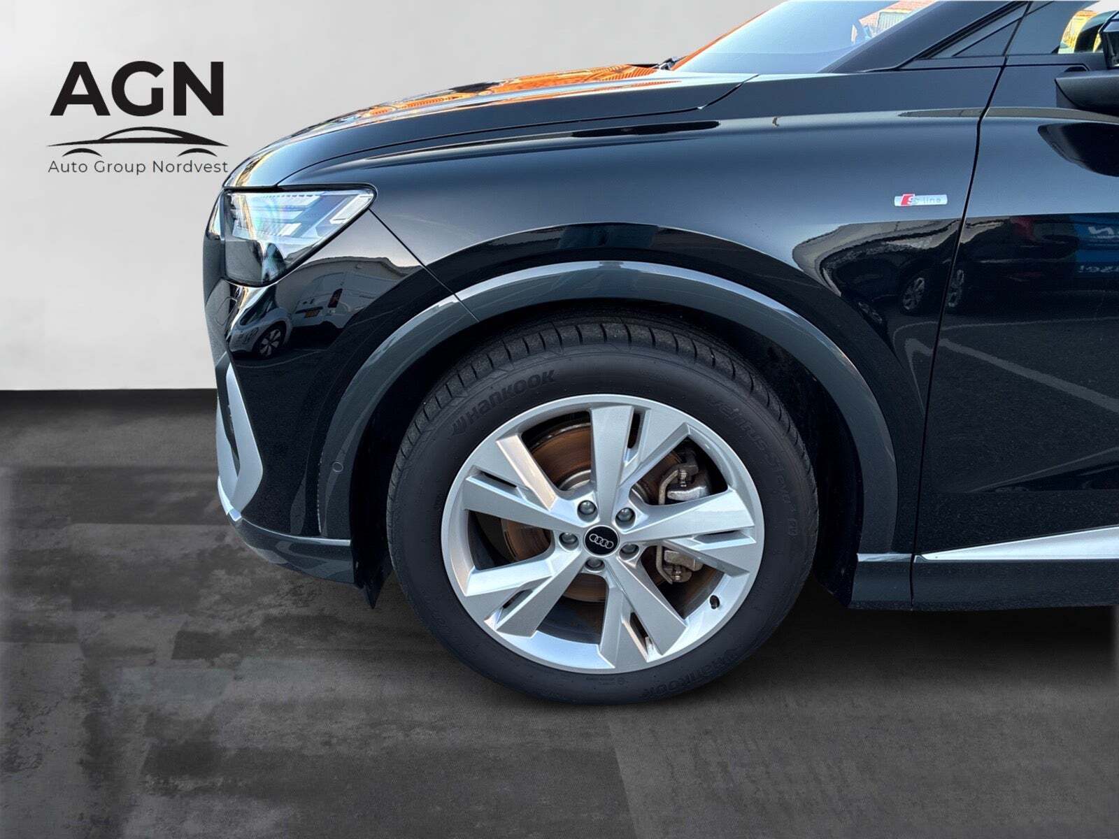 Sort Audi Q4 e-tron fra 2024