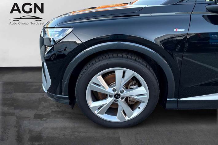 Sort Audi Q4 e-tron fra 2024