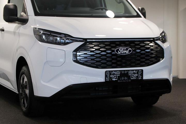 Hvid Ford E-Transit Custom 340 L2 fra 2025