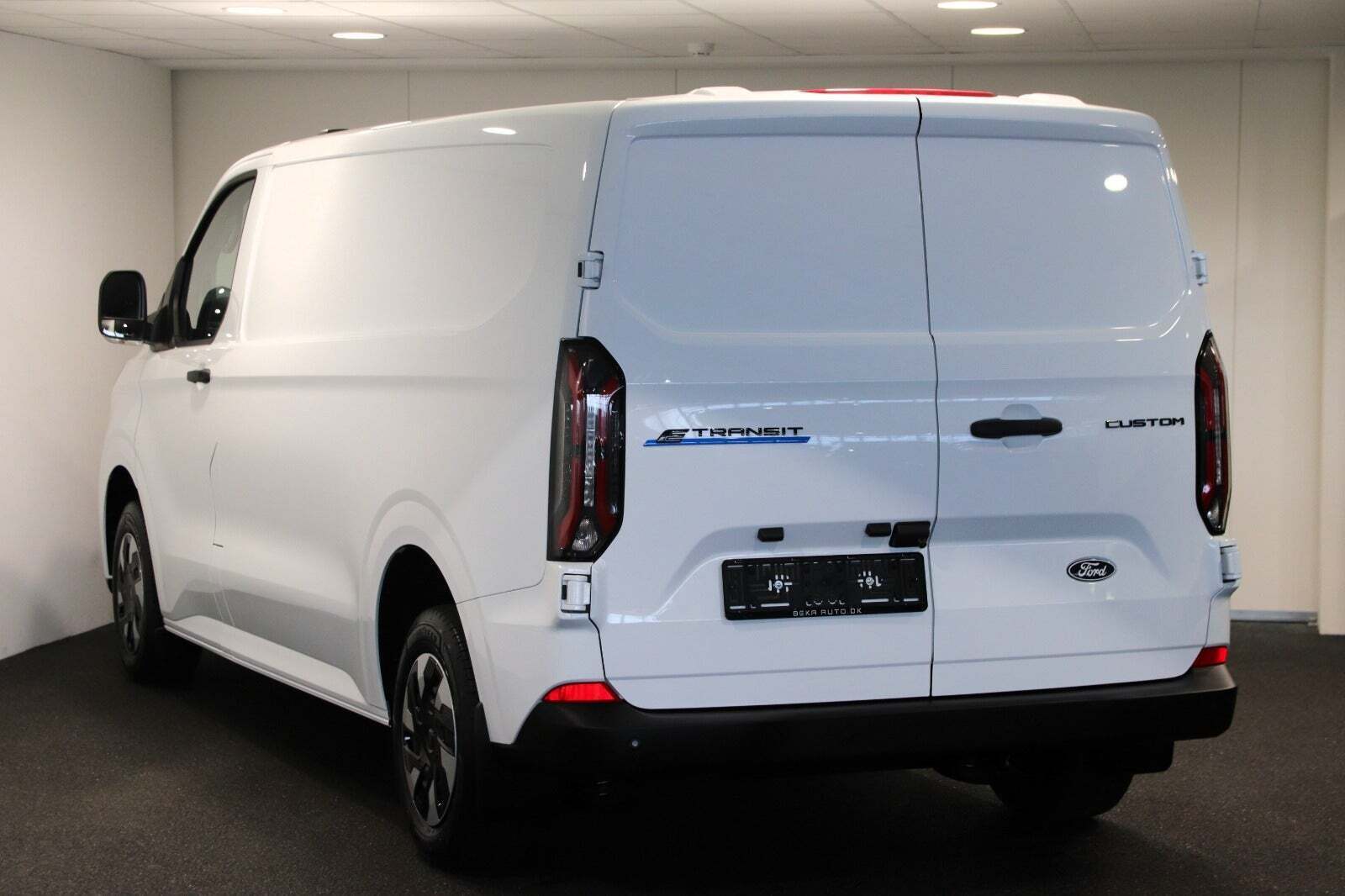 Ford E-Transit Custom 340L 64 Trend