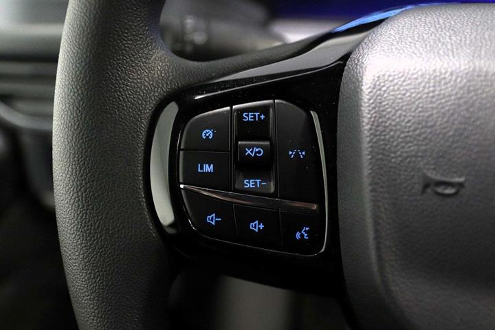 Hvid Ford E-Transit Custom 340 L2 fra 2025
