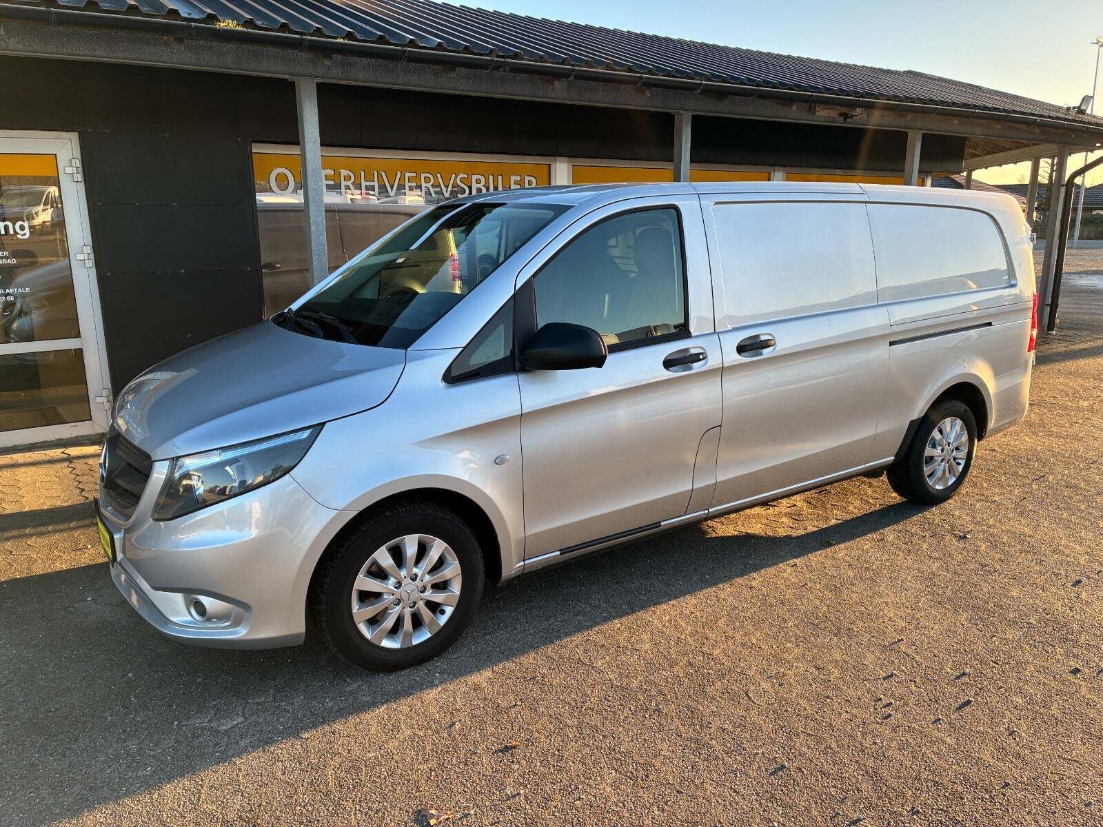 Sølv Mercedes Vito 114 fra 2016
