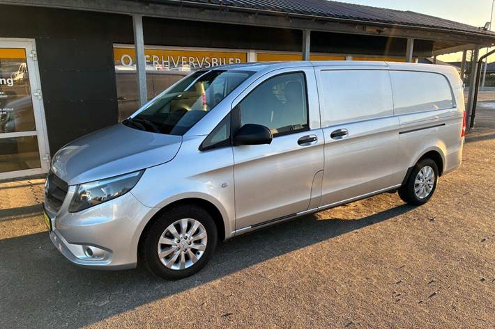 Sølv Mercedes Vito 114 fra 2016