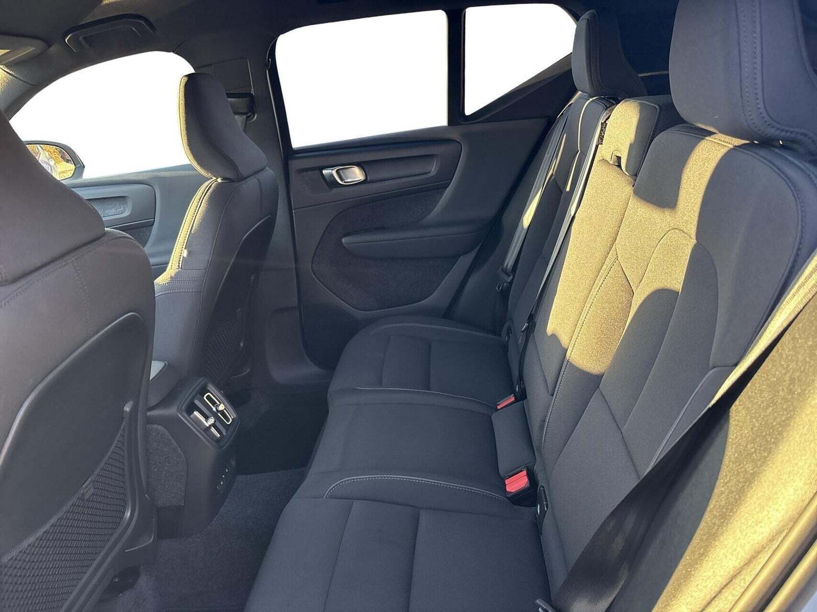 Volvo EX40 Extended Range Core