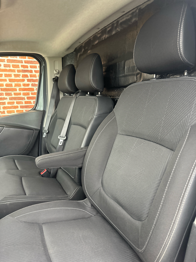 Renault Trafic 2,0 T29 L2H1 DCI 145HK Van 6g Aut.