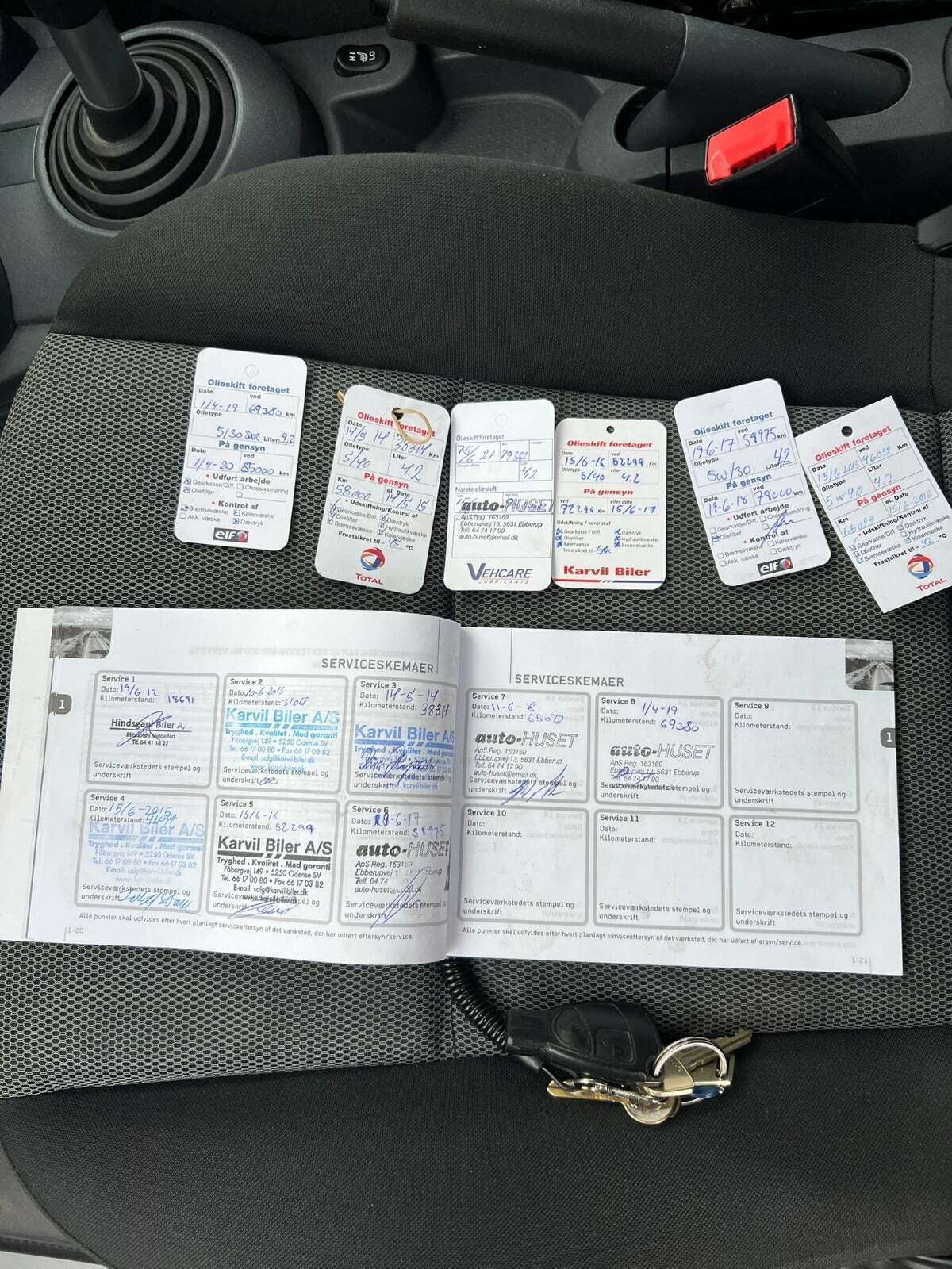 Sort Mitsubishi Colt fra 2008