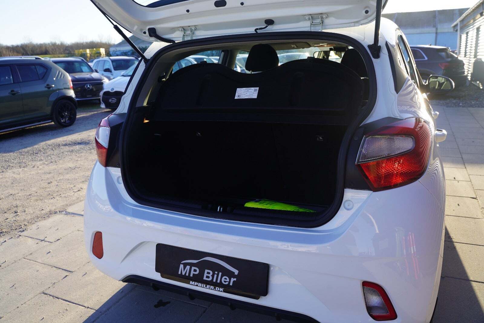 Hvid Hyundai i10 fra 2021