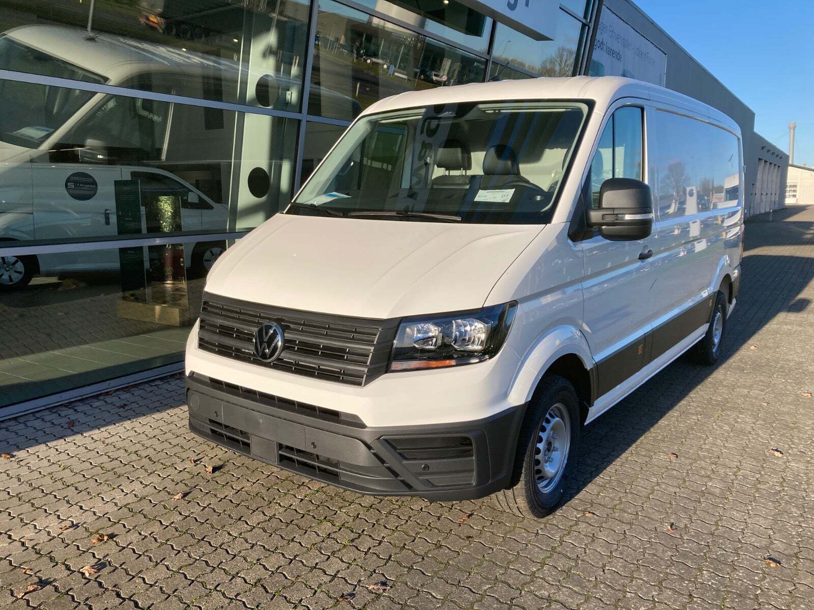 VW Crafter 35 2,0 TDi 163 Kassevogn L3H2 aut. RWD