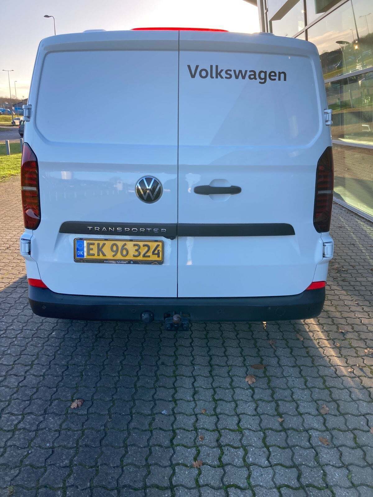 Hvid VW Transporter fra 2025