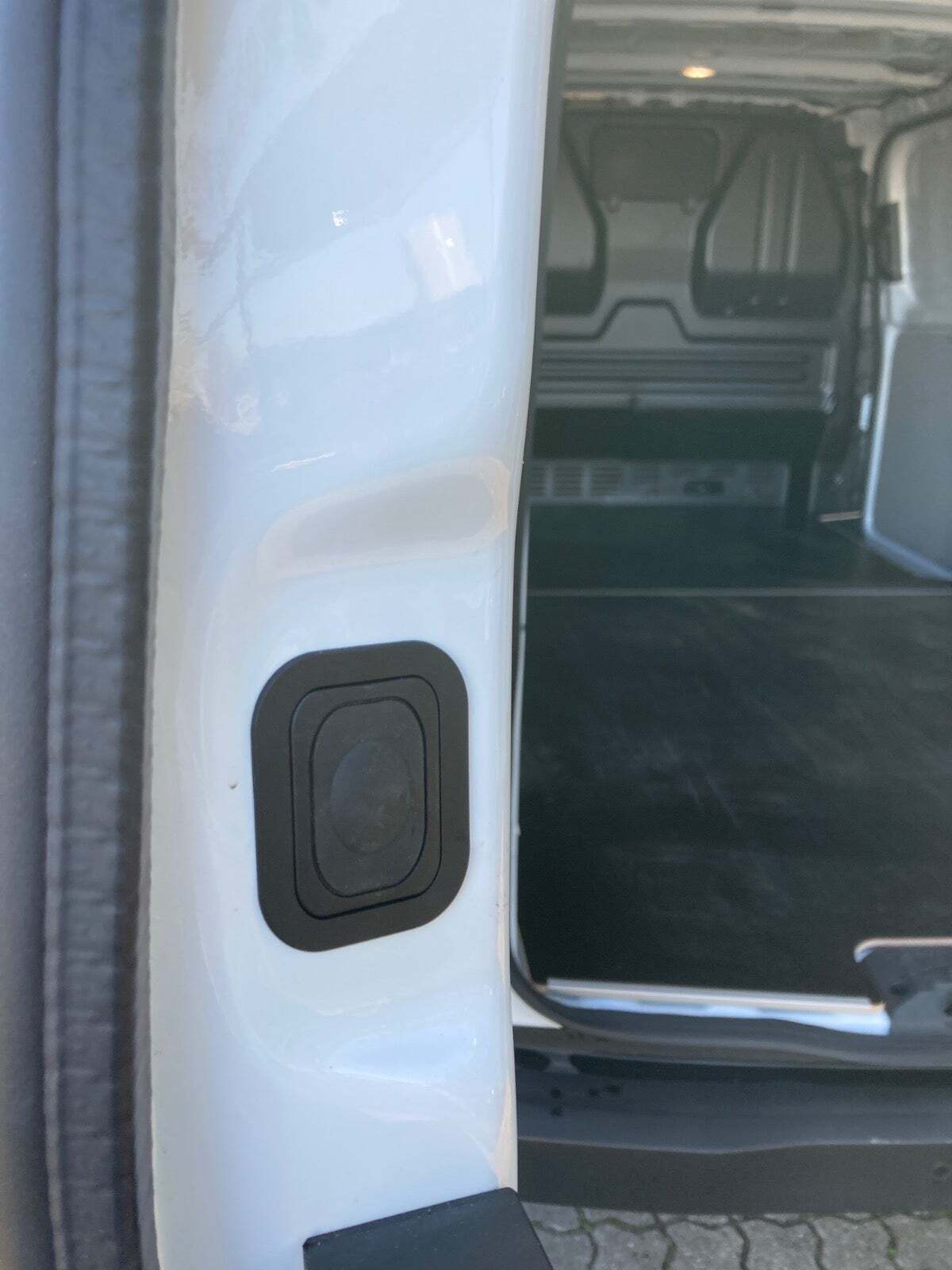 Hvid VW Transporter fra 2025