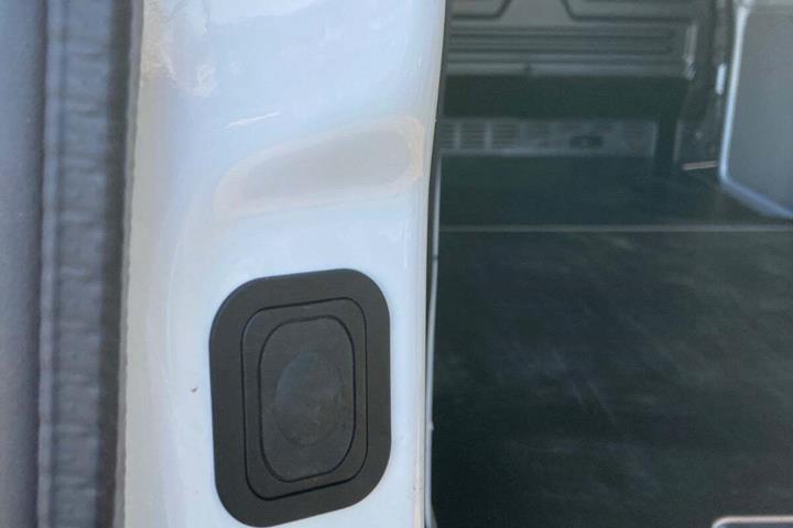 Hvid VW Transporter fra 2025